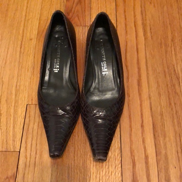 Kenneth Cole kitten heel pump - Picture 4 of 14